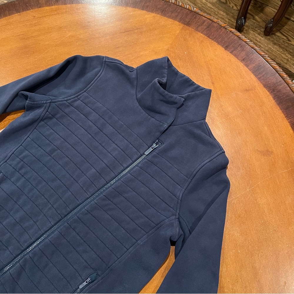 Lululemon Women’s Fleece Be True Jacket Inkwell Blue Size 8 Relaxed Fit Soft - Picture 6 of 16